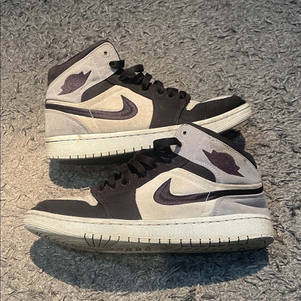 Jordan 1 mid
